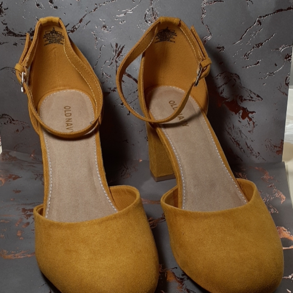 Old Navy Faux Suede D'Orsay Block-Heel Pumps